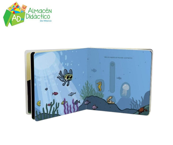 MININO EN LA BAÑERA